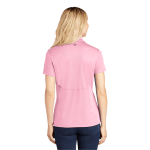 Back of model wearing women's pink polo with Insideya Golf icon on back yoke